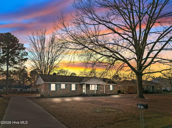 1104 Crestview Drive, Tarboro, NC 27886