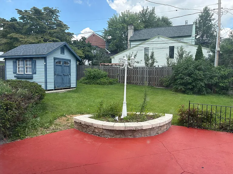 1011 Providence Rd — Photo 17