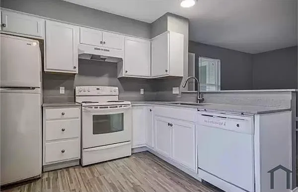 2 bed, 750 sqft, $1,600 — Photo 1