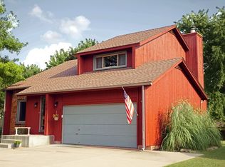 1613 E Cresthill Rd, Derby, KS 67037