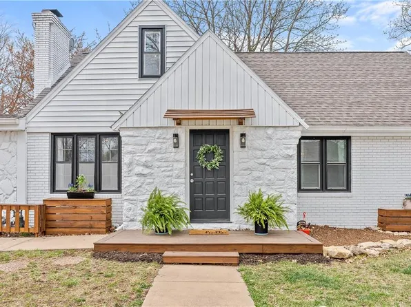 820 E Prairie St, Olathe, KS 66061