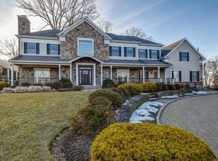 10 Sycamore Dr, Chatham, NJ 07928