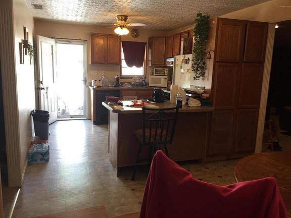 1096 W BLUE LICK Rd, Shepherdsville