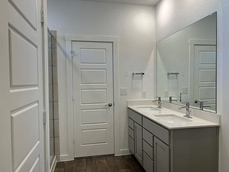 14213 Cantarra Dr — Photo 13