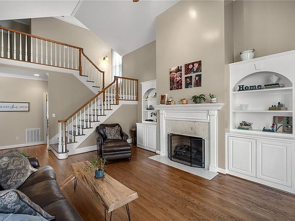 5th image of 2075 Huntington Woods Dr