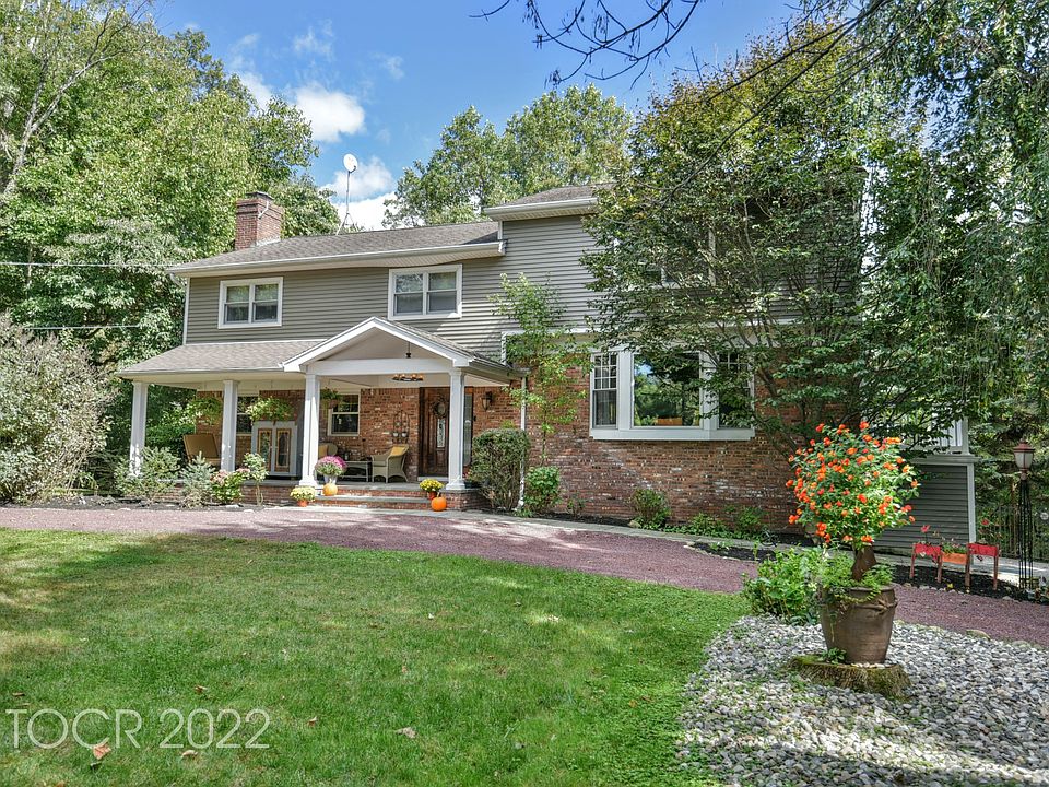 1st image of 42 Wyandemere Dr