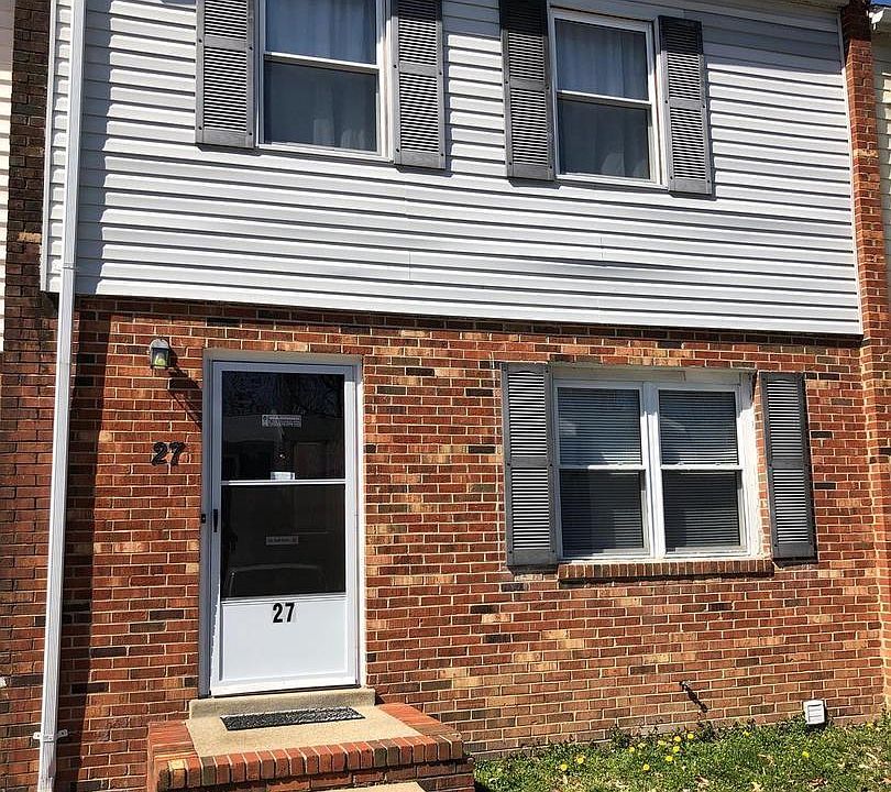 1st image of 27 Bristol Ct
