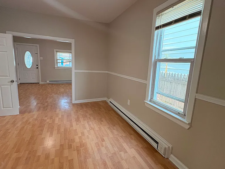 20 Leland Ave — Photo 11