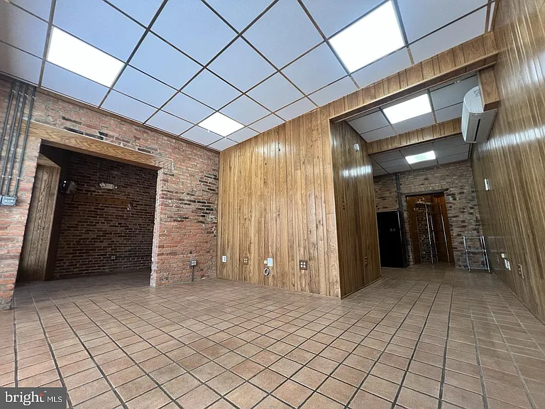 144 W Patrick St #6 — Photo 6