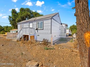 602 Keys Rd, Yakima, WA 98901