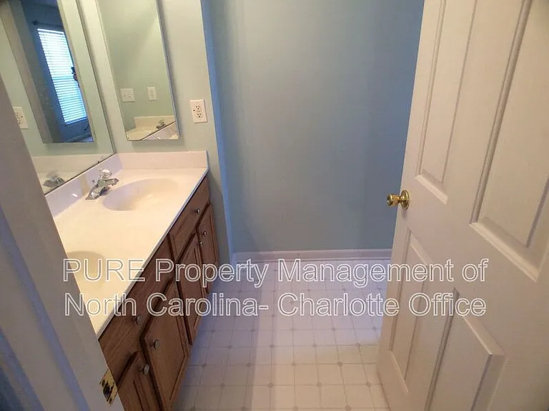 18040 Delmas Dr — Photo 25