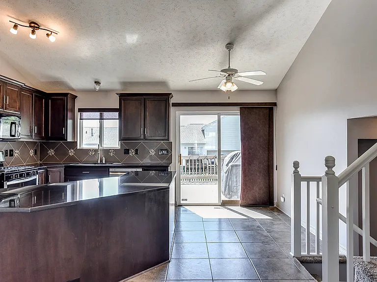 16655 Erskine St — Photo 9