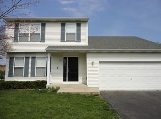 2751 Melbourne Ln, Lake In The Hills, IL 60156
