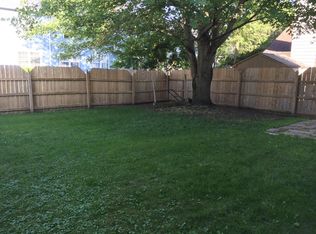 1829 Shetland Rd, Naperville, IL 60565