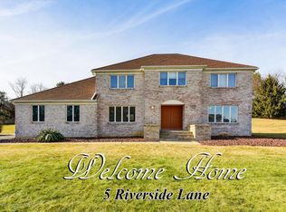 5 Riverside Ln, Holmdel, NJ 07733