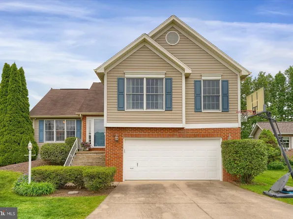 1751 Manor Ct, State College, PA 16801