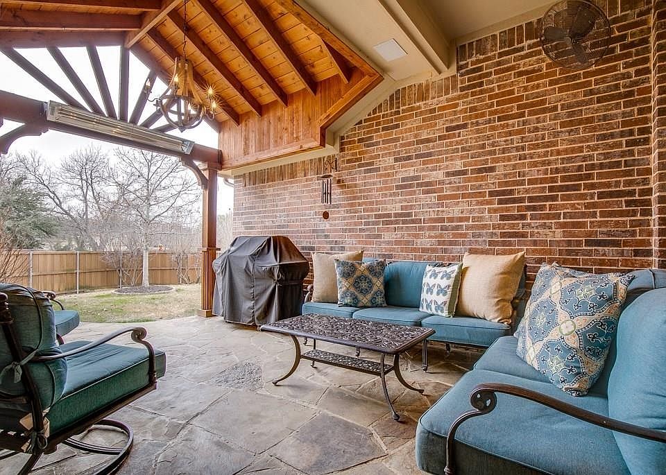 1st image of 1695 Lake Brook Cir