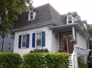 34 Friendship St, Newport, RI 02840