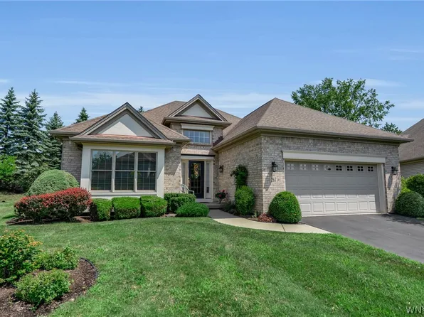 267 Lord Byron Ln, Williamsville, NY 14221