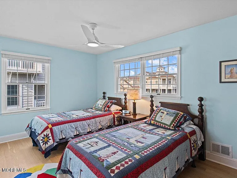 1118 Barnegat Ln — Photo 24