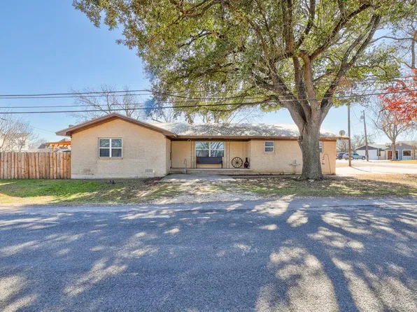 309 W Avenue H, Jarrell, TX 76537