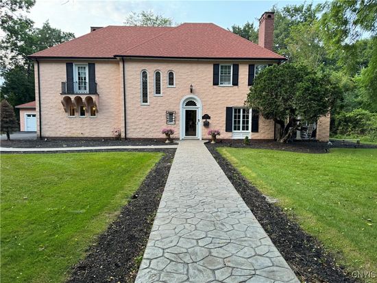 1109 Parkway E, Utica, NY 13501