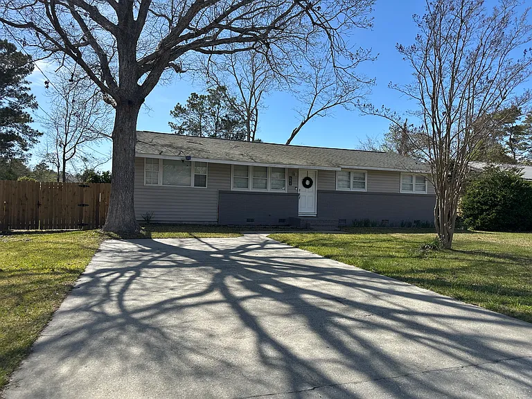 725 W Phillips Dr — Photo 6