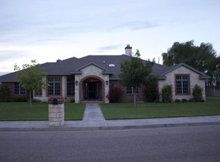 1409 11th St, Shallowater, TX 79363