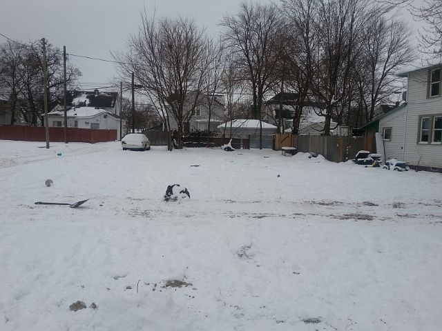 2nd image of 819 W Franklin St