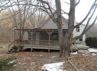 37 Country Club Rd, Fort Madison, IA 52627