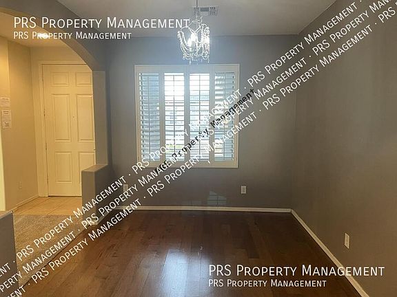 4th image of 1432 E Peartree Ln