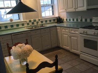 84 Washington St #2, Marblehead, MA 01945