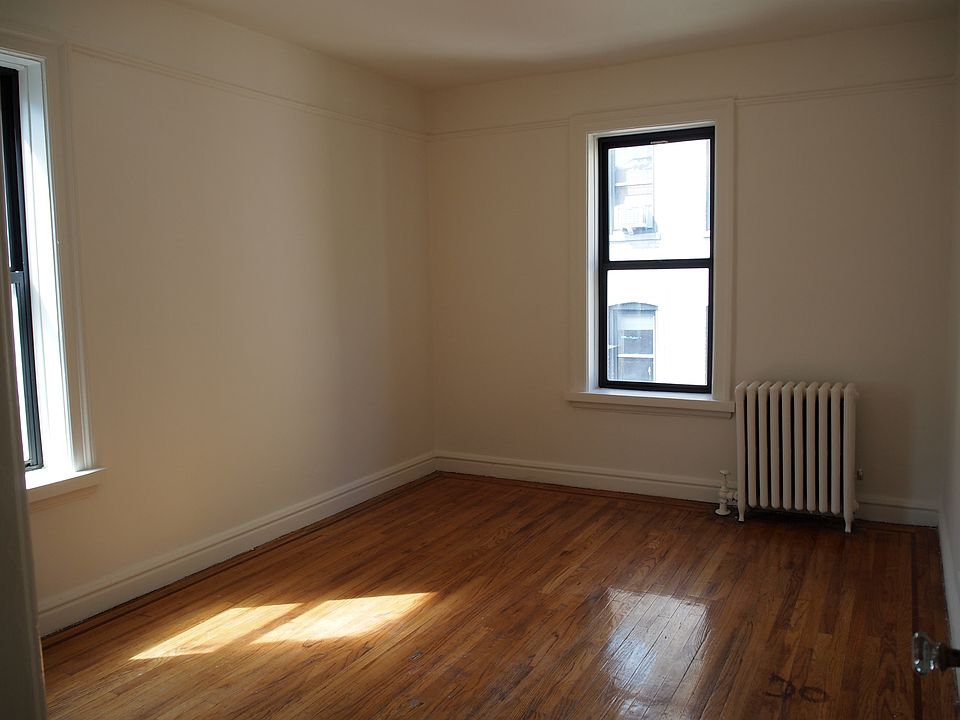 Building Photo 3