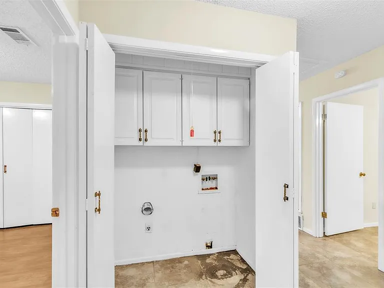 4908 Inverness Ave — Photo 12