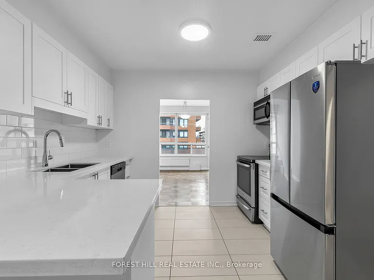 2500 Bathurst St #306 — Photo 16