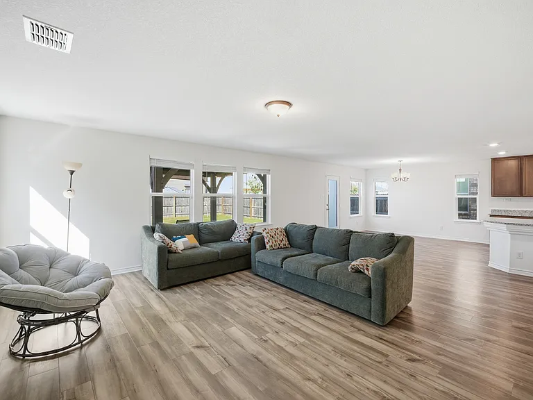 11331 Edelweiss — Photo 6