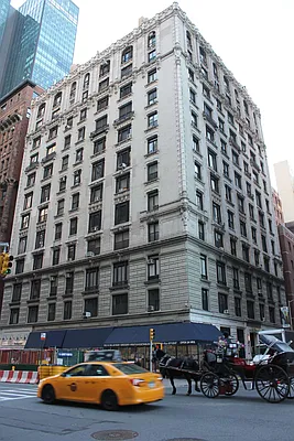 Rented by Solil Management | media 30