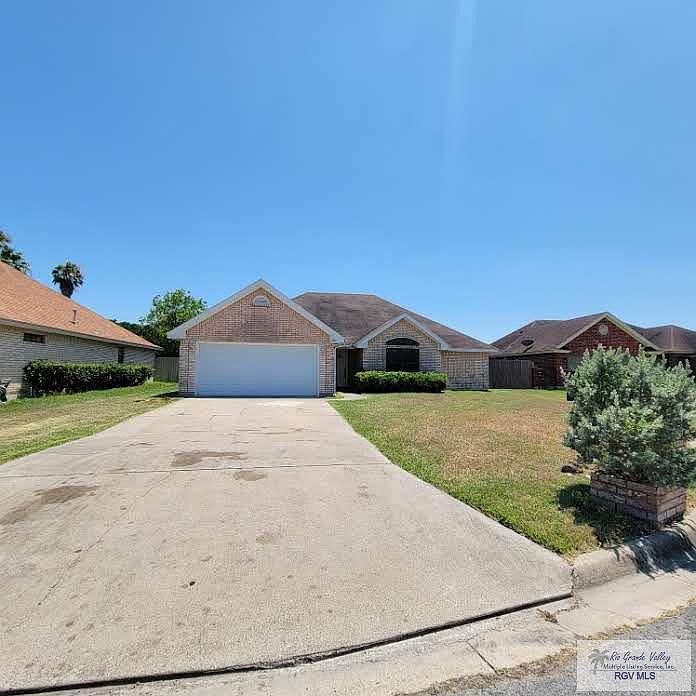 1st image of 581 Geraldine Ln