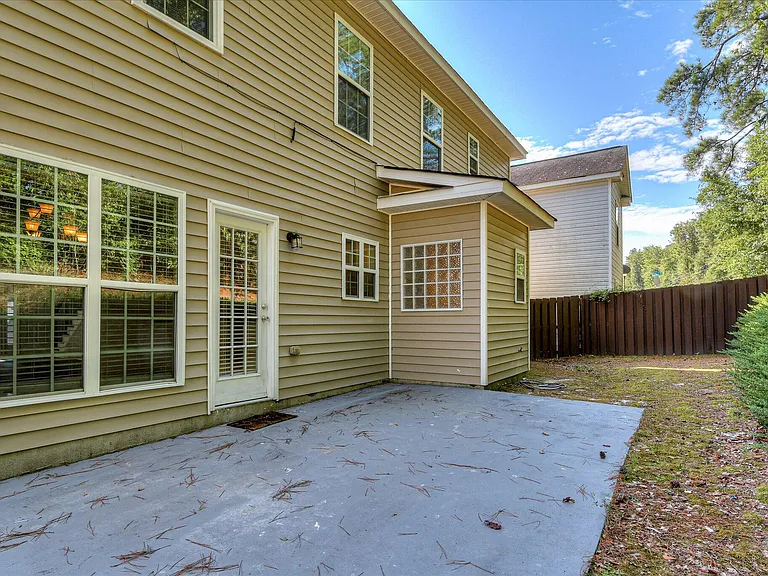 2909 Aylesbury Dr — Photo 38
