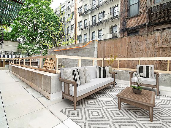 3rd image of 59 Thompson St #3