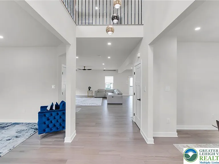 8548 Lafayette Ln — Photo 17
