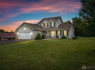 561 Romans Rd, New Vienna, OH 45159