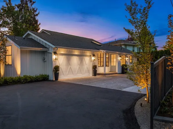 2829 92nd Avenue NE, Clyde Hill, WA 98004