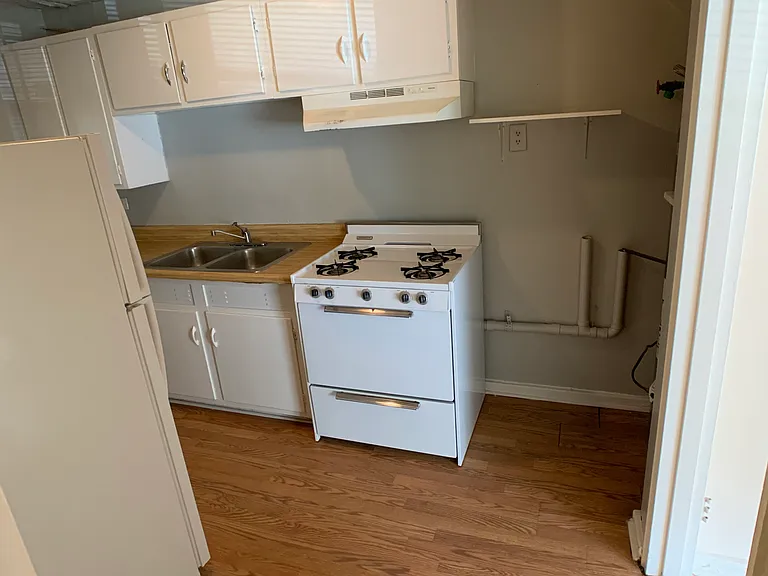 1683 Valley Ave — Photo 26