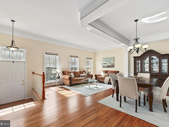 3rd image of 6203 Manchester Park Cir
