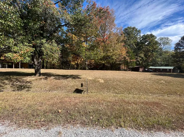 0 Laws Hill Rd, Waterford, MS 38685