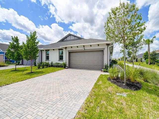 1267 Tangled Orchard Trce