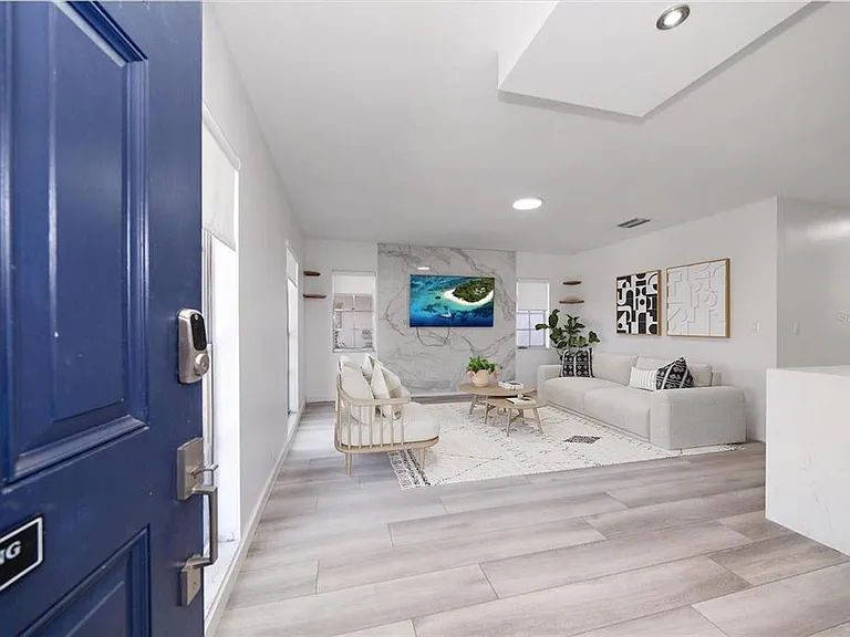 3920 W Barcelona St — Photo 2
