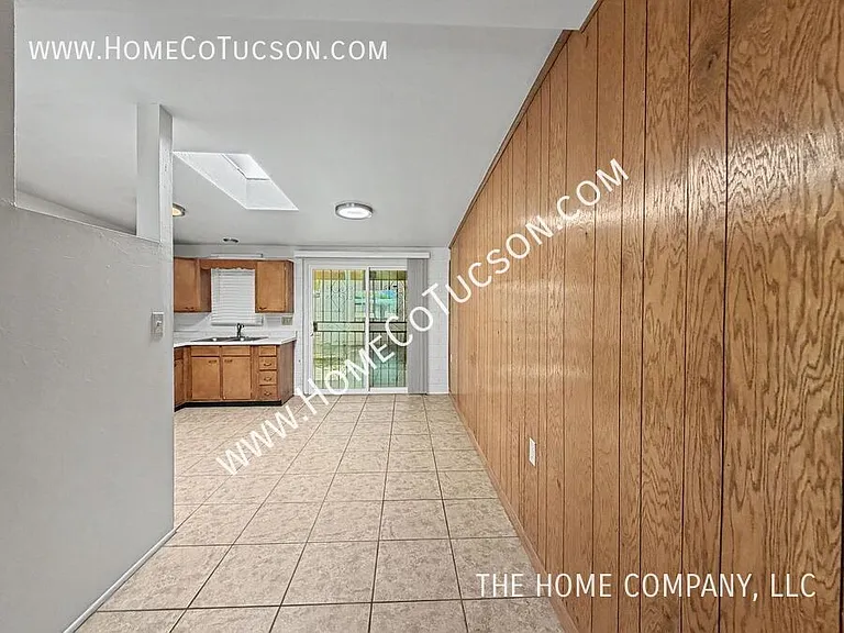 1430 E Iowa Dr — Photo 6