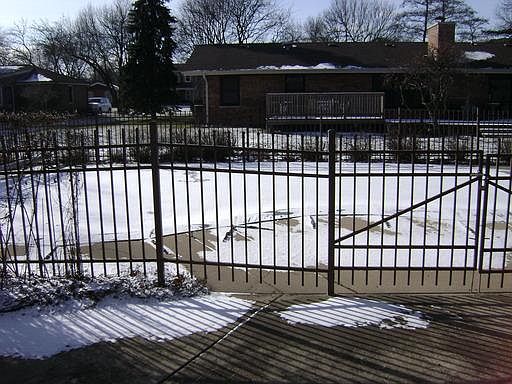 4th image of 620 E Winston Dr